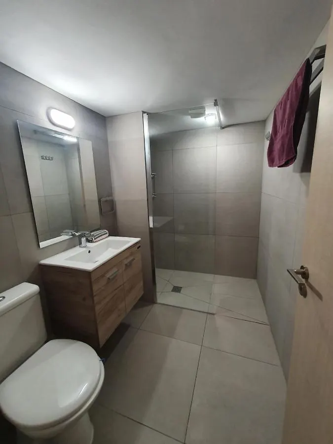 Sunorama Waterfront Apartment Larnaca